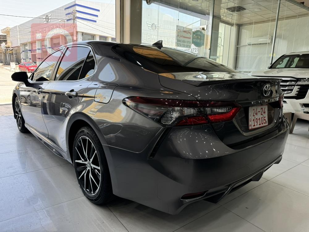 تۆیۆتا کامری